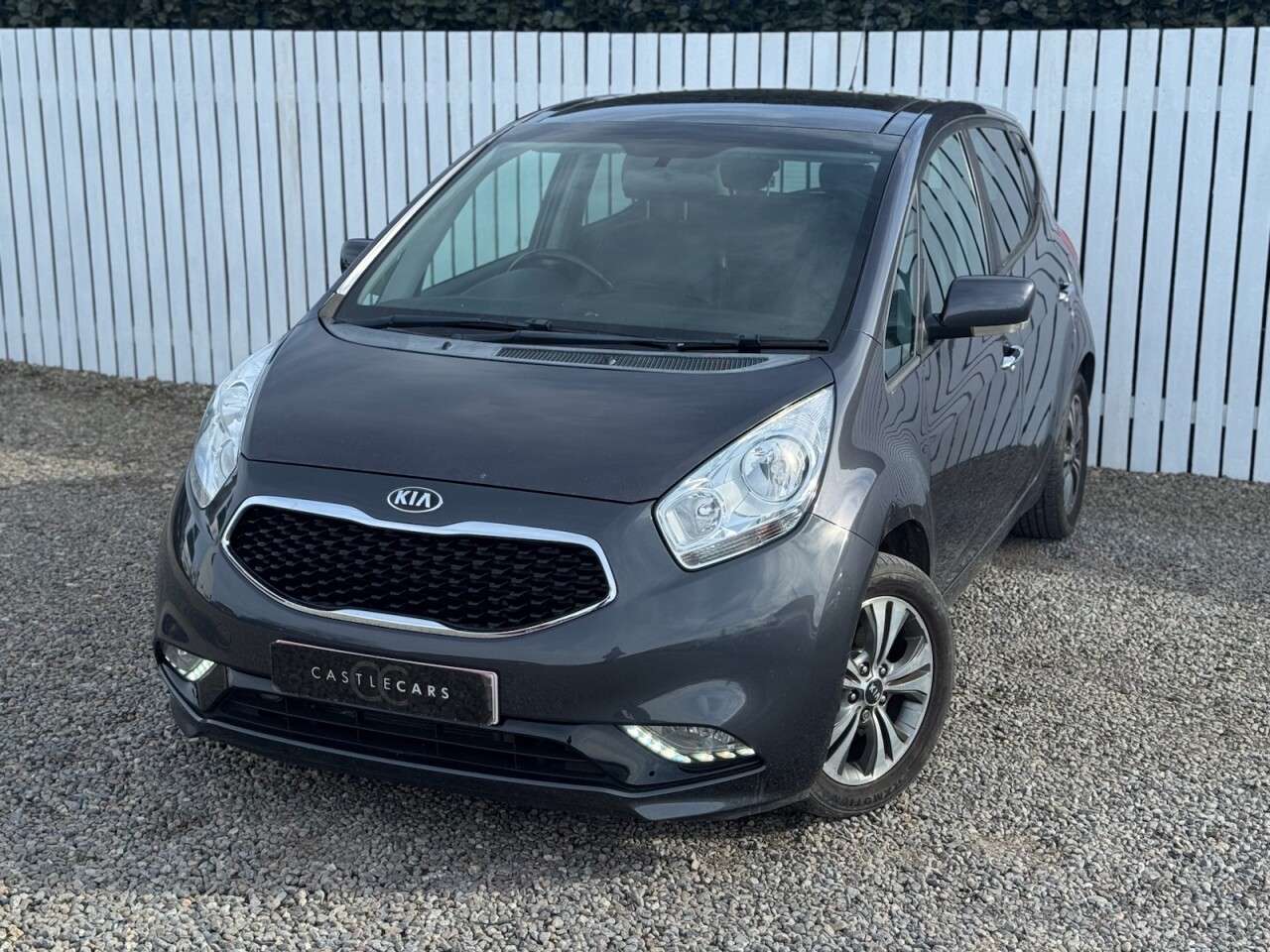 A 2017 KIA VENGA 1.6 CRDi 4 MPV 5dr Diesel Manual Euro 6 (s/s) (114 bhp) A 2017 KIA VENGA 1.6 CRDi 4 MPV 5dr Diesel Manual Euro 6 (s/s) (114 bhp)