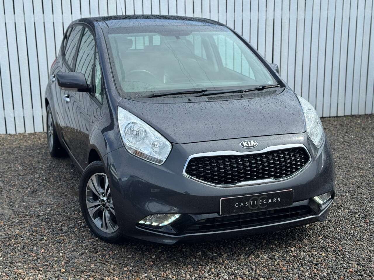 A 2017 KIA VENGA 1.6 CRDi 4 MPV 5dr Diesel Manual Euro 6 (s/s) (114 bhp) A 2017 KIA VENGA 1.6 CRDi 4 MPV 5dr Diesel Manual Euro 6 (s/s) (114 bhp)