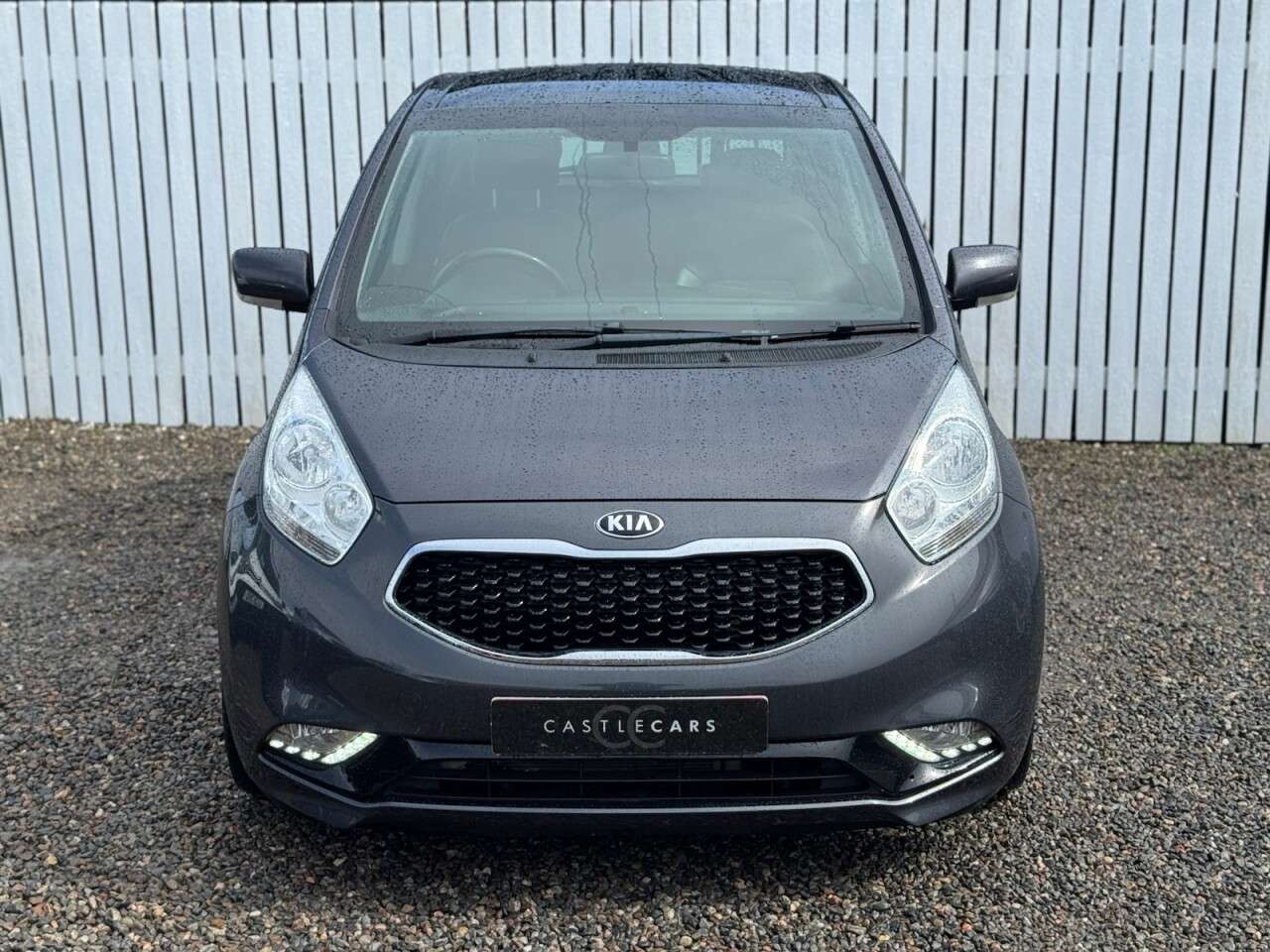 A 2017 KIA VENGA 1.6 CRDi 4 MPV 5dr Diesel Manual Euro 6 (s/s) (114 bhp) A 2017 KIA VENGA 1.6 CRDi 4 MPV 5dr Diesel Manual Euro 6 (s/s) (114 bhp)