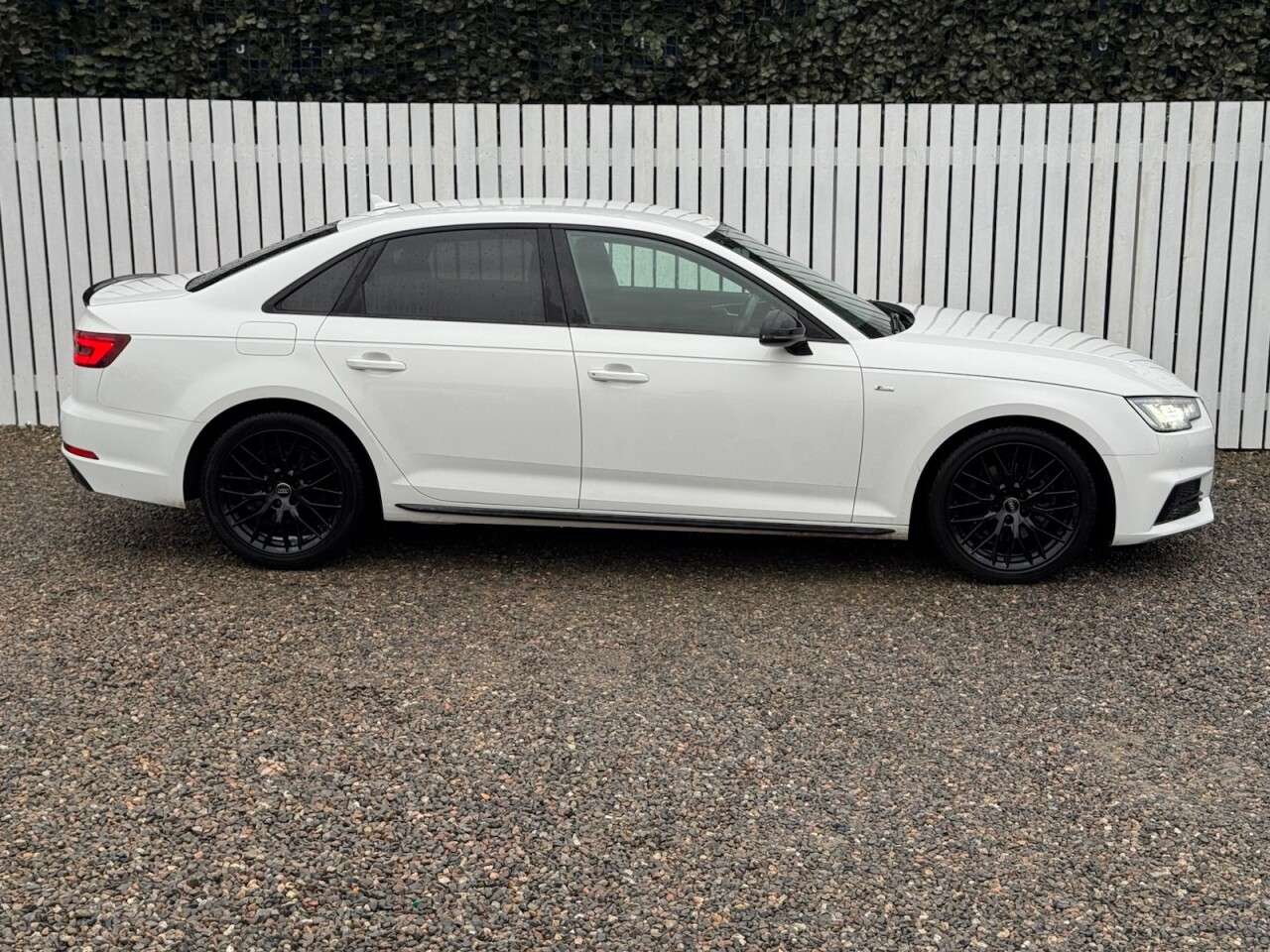 2017 AUDI A4 2017 AUDI A4