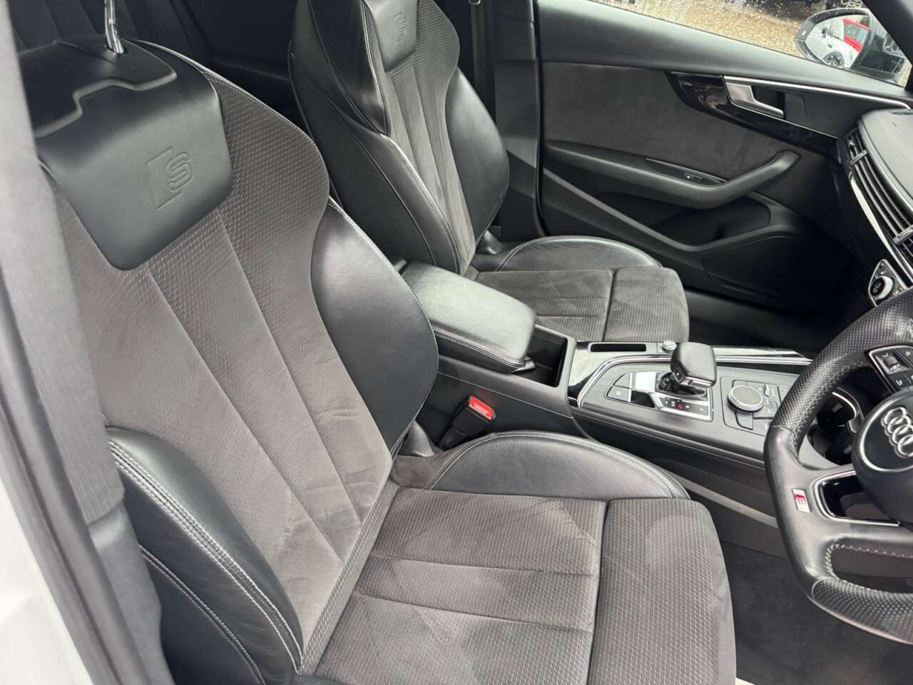 2017 AUDI A4 2017 AUDI A4