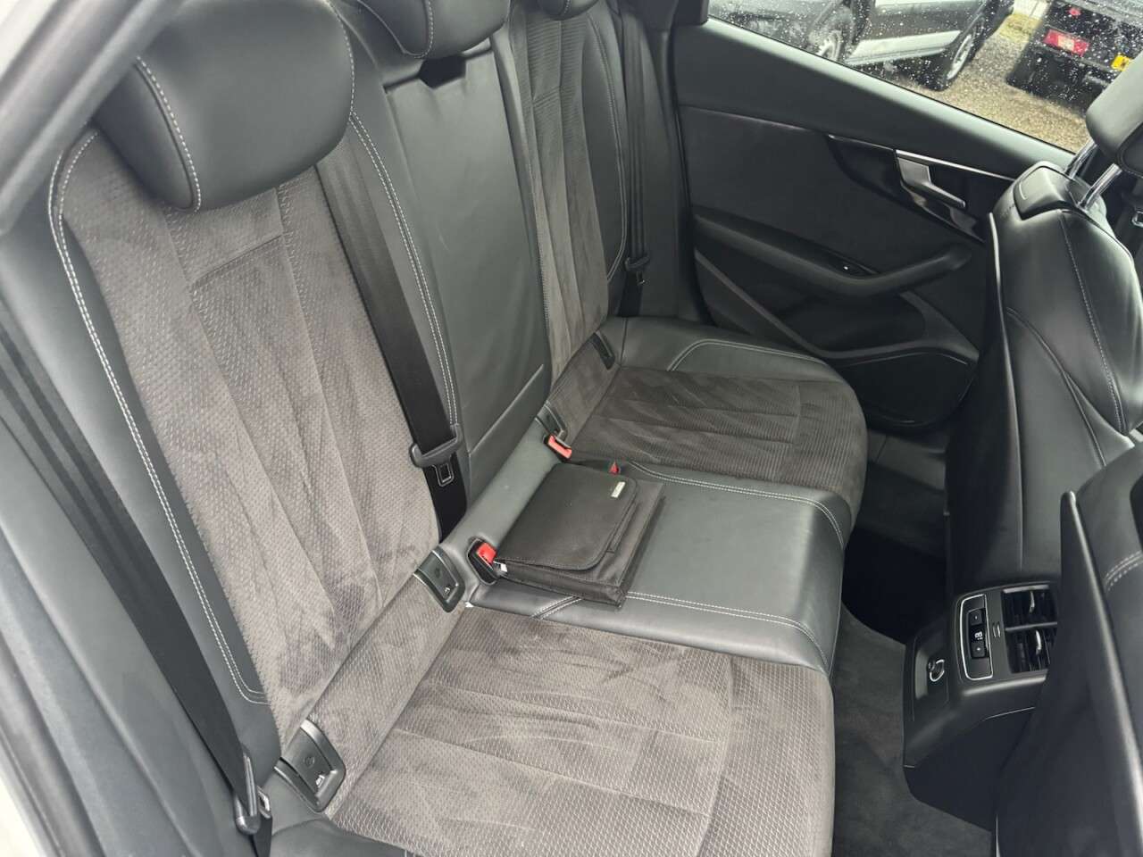 2017 AUDI A4 2017 AUDI A4