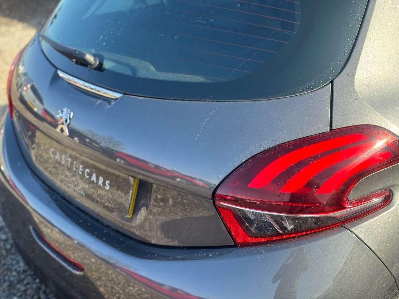 2018 PEUGEOT 208 2018 PEUGEOT 208