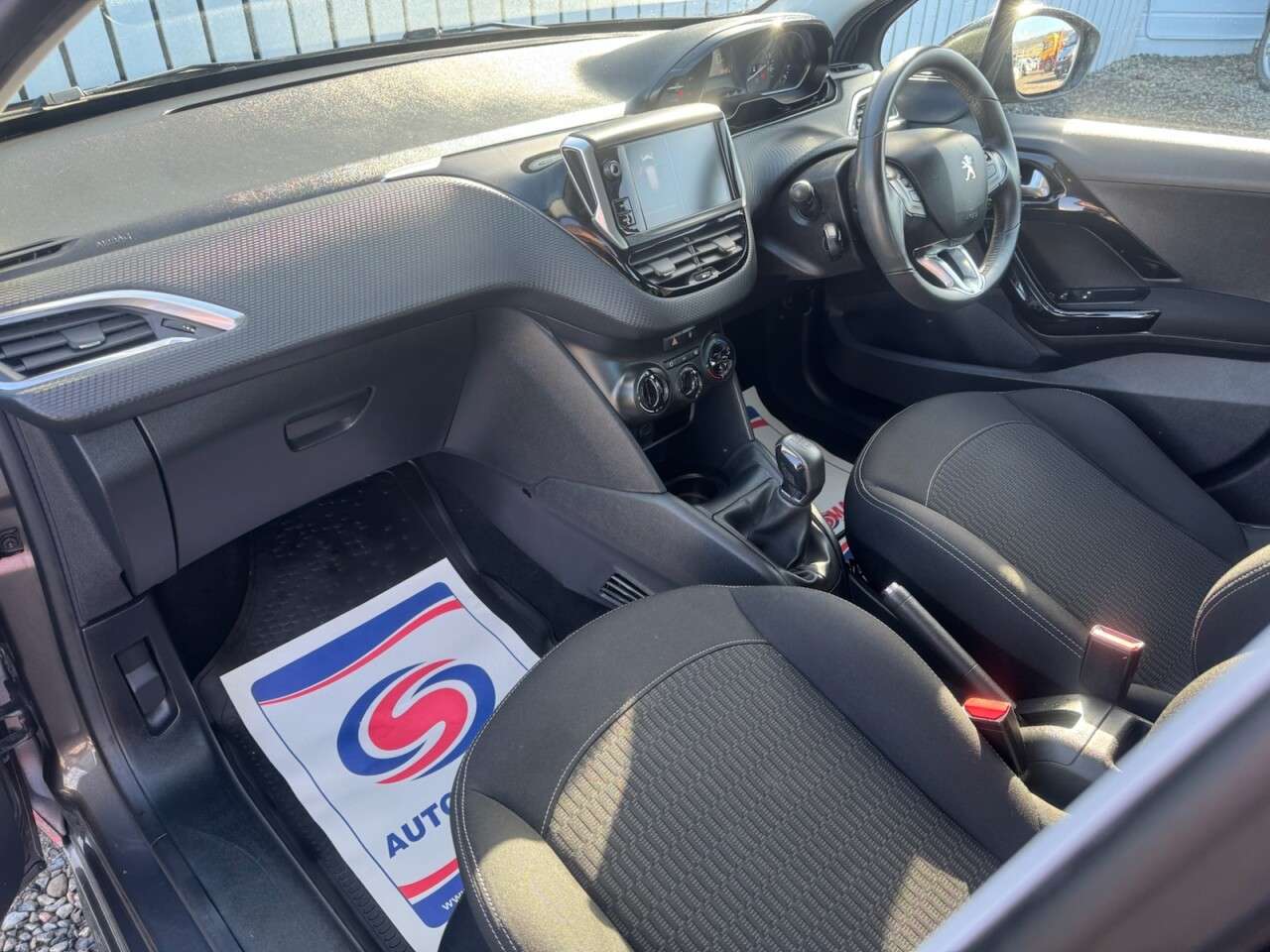 2018 PEUGEOT 208 2018 PEUGEOT 208