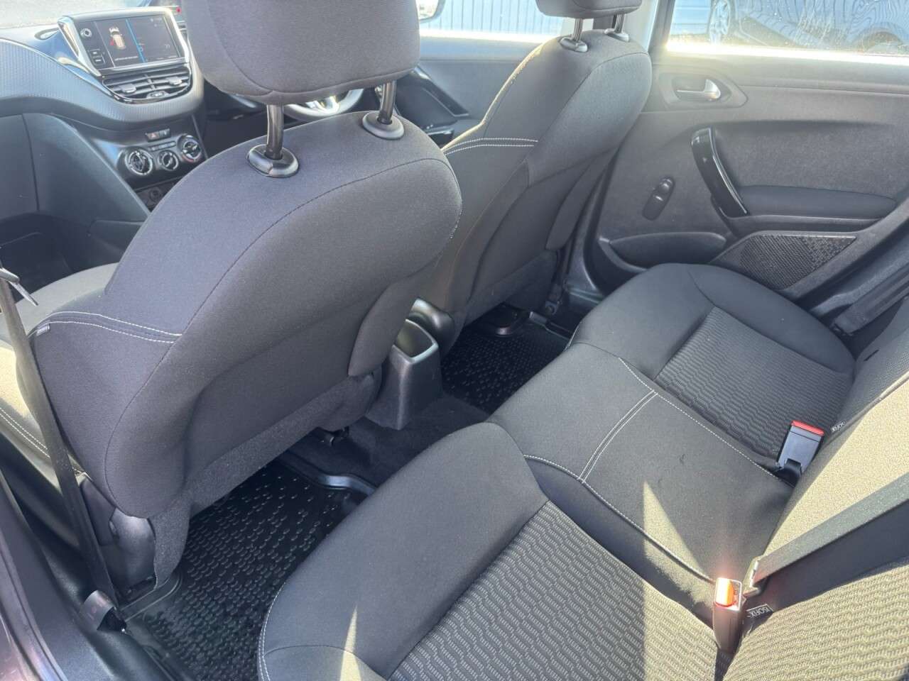 2018 PEUGEOT 208 2018 PEUGEOT 208