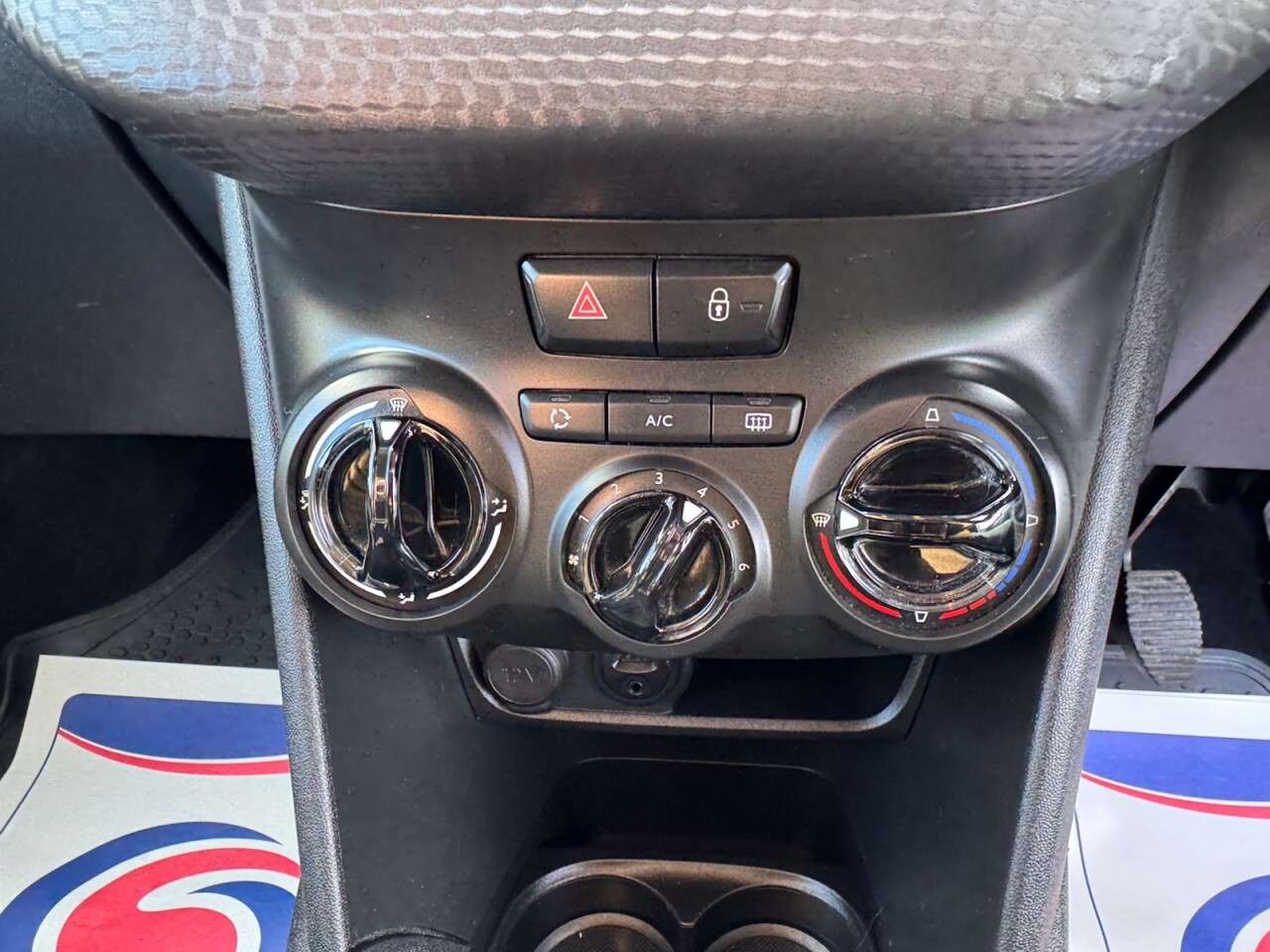 2018 PEUGEOT 208 2018 PEUGEOT 208