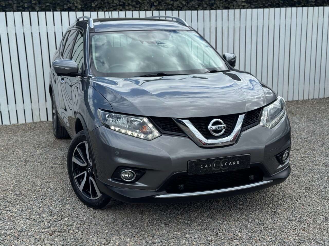 A 2017 NISSAN X-TRAIL 1.6 dCi N-Vision SUV 5dr Diesel Manual 4WD Euro 6 (s/s) (130 ps) A 2017 NISSAN X-TRAIL 1.6 dCi N-Vision SUV 5dr Diesel Manual 4WD Euro 6 (s/s) (130 ps)
