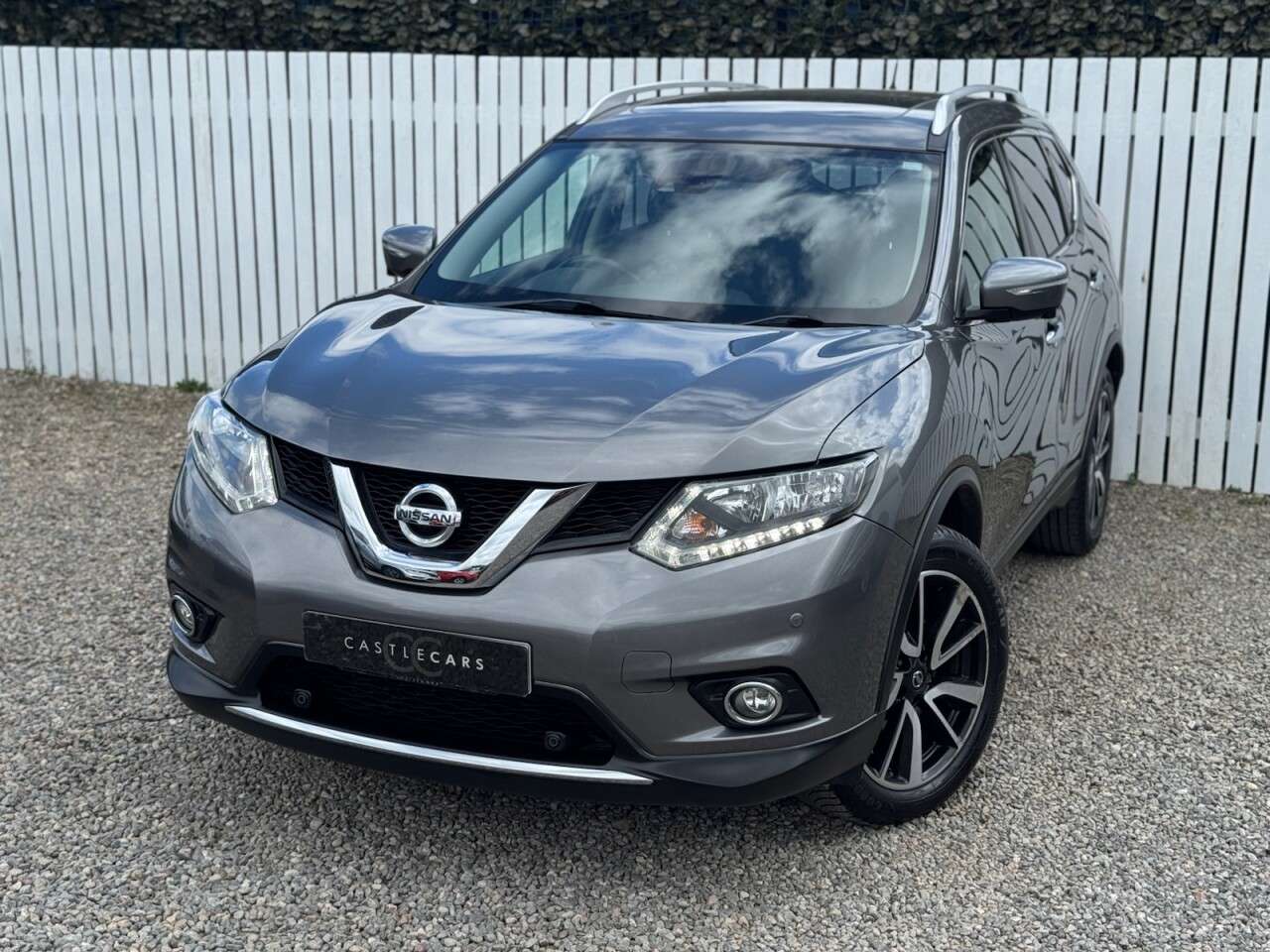 A 2017 NISSAN X-TRAIL 1.6 dCi N-Vision SUV 5dr Diesel Manual 4WD Euro 6 (s/s) (130 ps) A 2017 NISSAN X-TRAIL 1.6 dCi N-Vision SUV 5dr Diesel Manual 4WD Euro 6 (s/s) (130 ps)