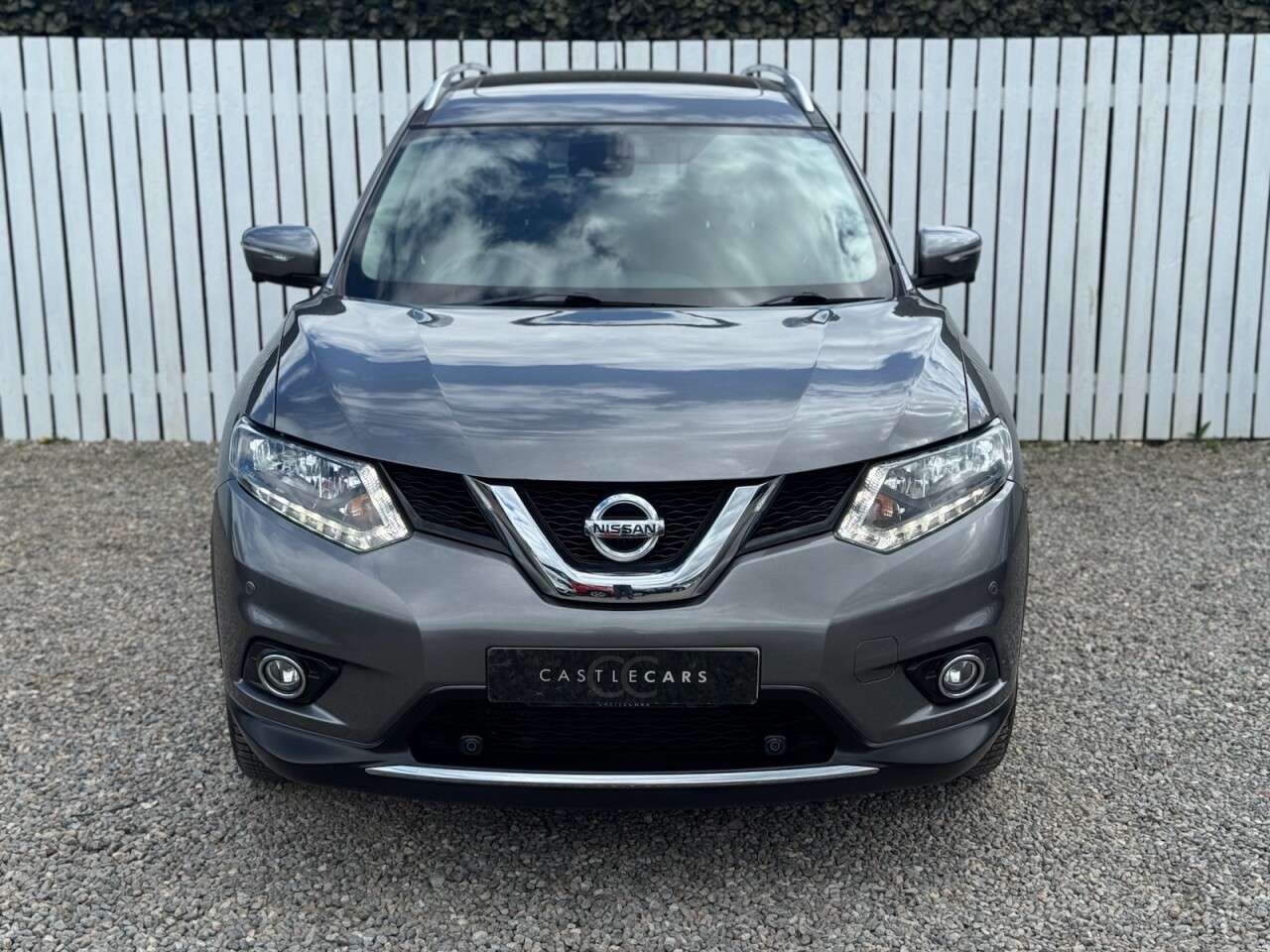 A 2017 NISSAN X-TRAIL 1.6 dCi N-Vision SUV 5dr Diesel Manual 4WD Euro 6 (s/s) (130 ps) A 2017 NISSAN X-TRAIL 1.6 dCi N-Vision SUV 5dr Diesel Manual 4WD Euro 6 (s/s) (130 ps)