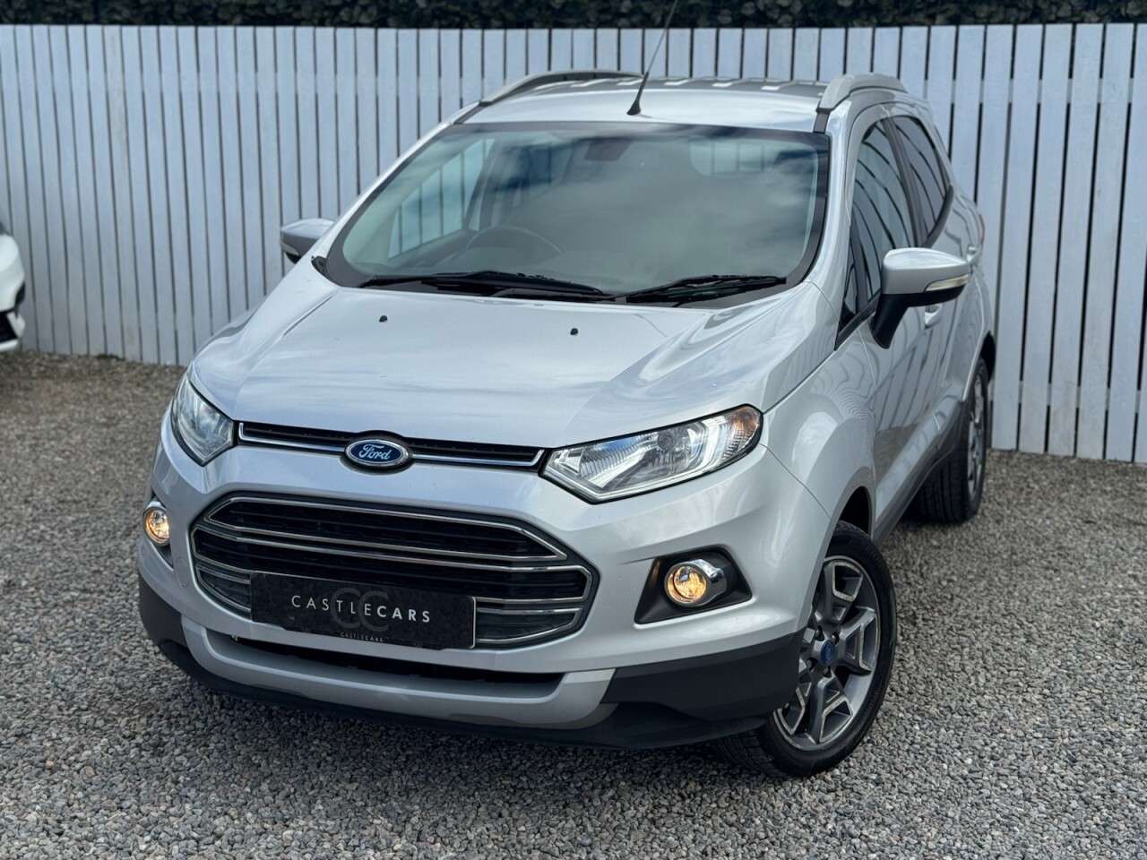A 2016 FORD ECOSPORT 1.0T EcoBoost Titanium SUV 5dr Petrol Manual 2WD Euro 5 (s/s) (125 ps) A 2016 FORD ECOSPORT 1.0T EcoBoost Titanium SUV 5dr Petrol Manual 2WD Euro 5 (s/s) (125 ps)