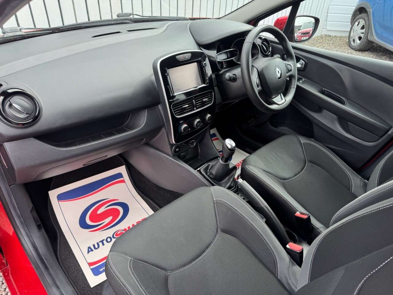 2018 RENAULT CLIO 2018 RENAULT CLIO