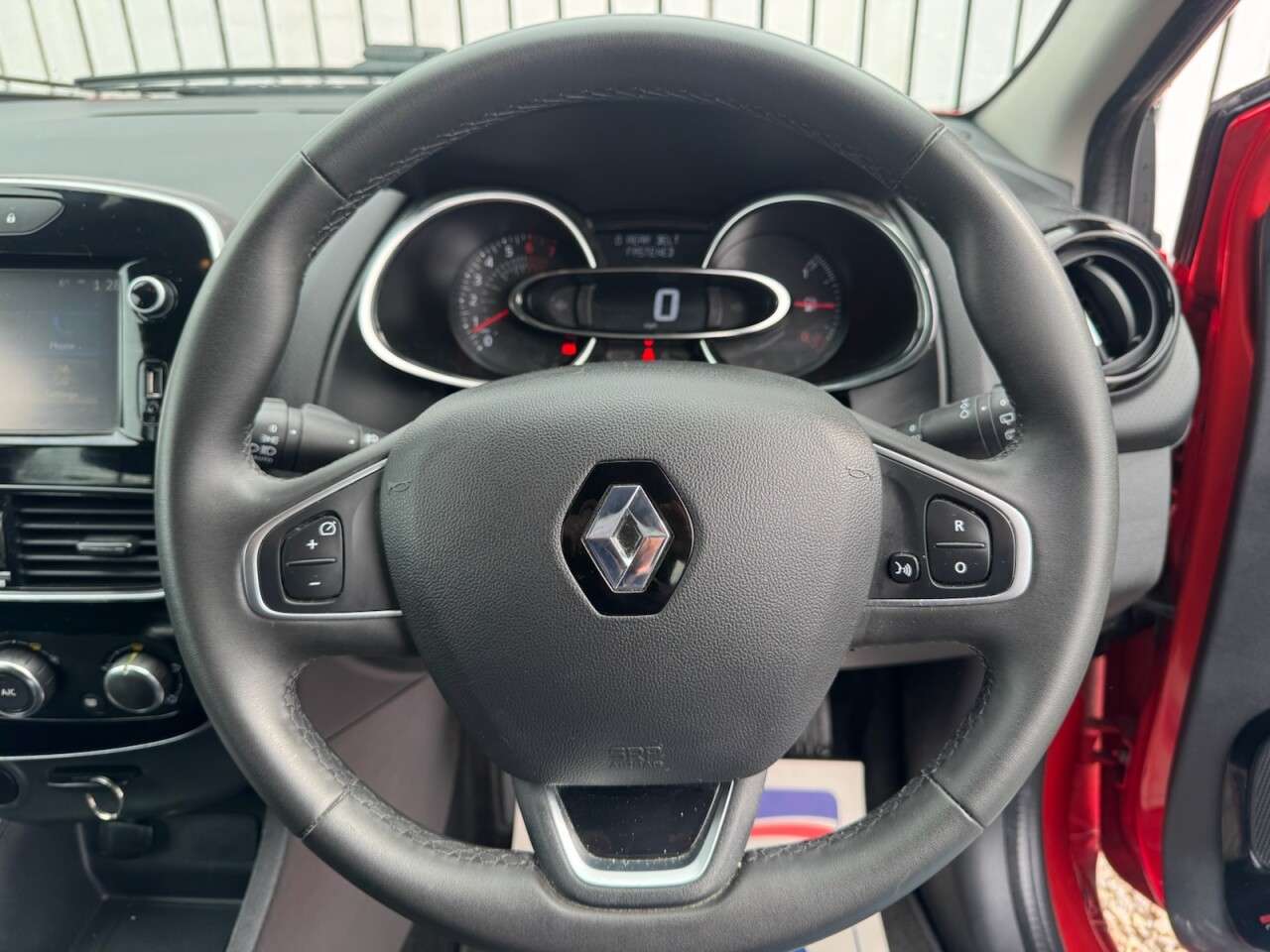 2018 RENAULT CLIO 2018 RENAULT CLIO