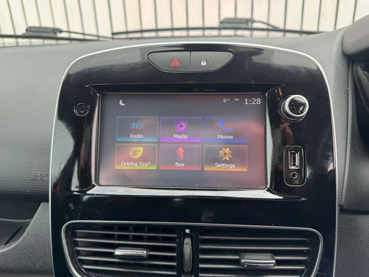 2018 RENAULT CLIO 2018 RENAULT CLIO