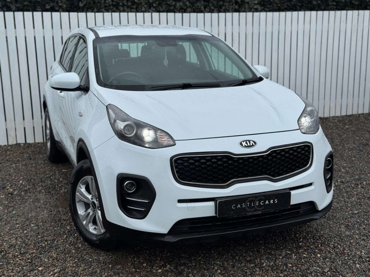 A 2017 KIA SPORTAGE 1.7 CRDi 1 SUV 5dr Diesel Manual Euro 6 (s/s) (114 bhp) A 2017 KIA SPORTAGE 1.7 CRDi 1 SUV 5dr Diesel Manual Euro 6 (s/s) (114 bhp)