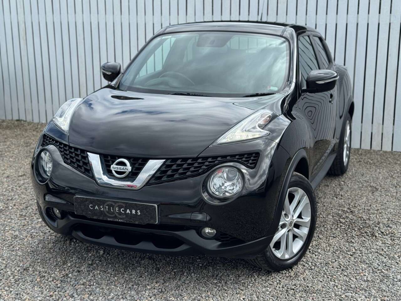 A 2015 NISSAN JUKE 1.5 dCi Acenta Premium SUV 5dr Diesel Manual Euro 6 (s/s) (110 ps) A 2015 NISSAN JUKE 1.5 dCi Acenta Premium SUV 5dr Diesel Manual Euro 6 (s/s) (110 ps)