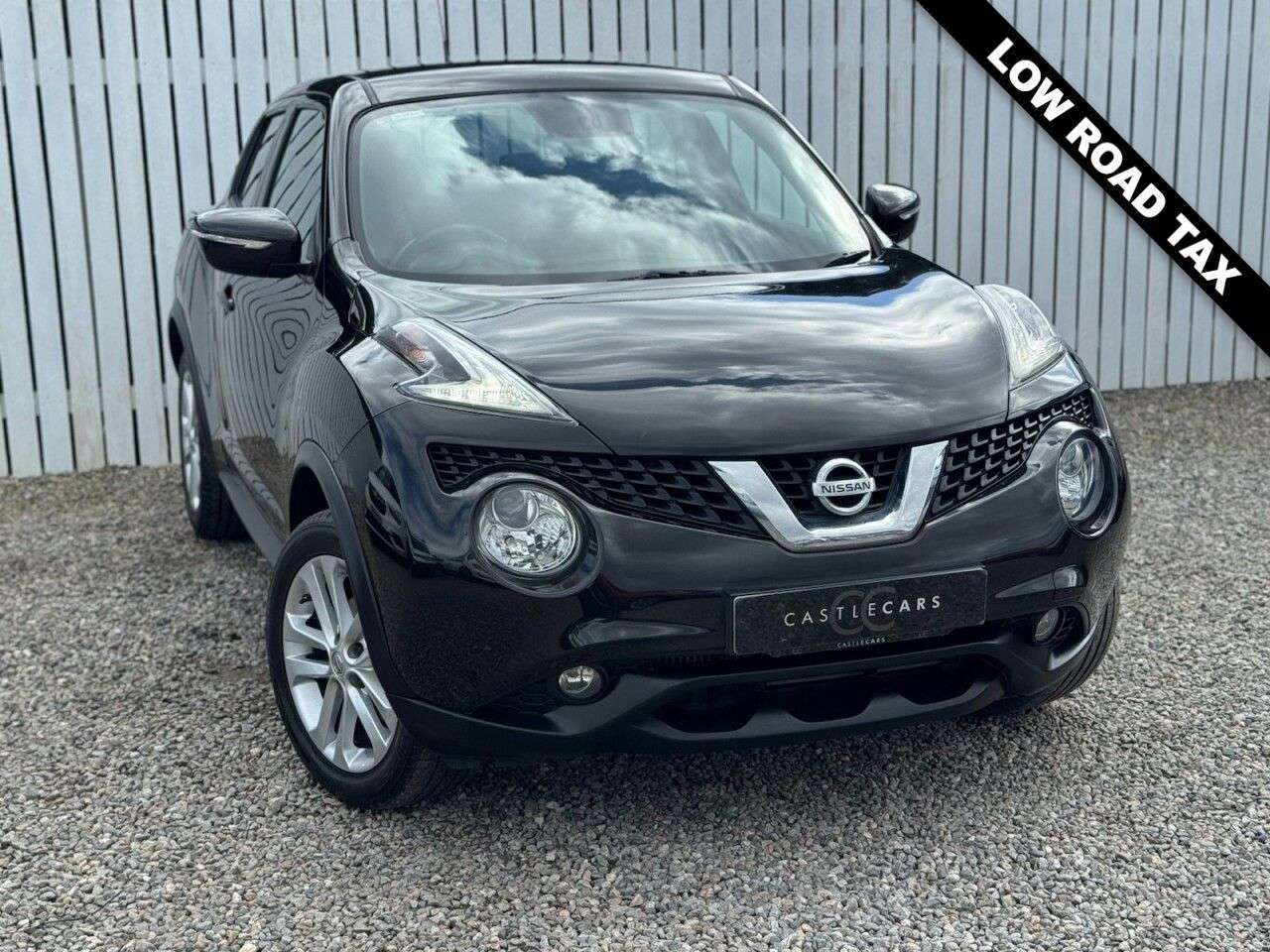 A 2015 NISSAN JUKE 1.5 dCi Acenta Premium SUV 5dr Diesel Manual Euro 6 (s/s) (110 ps) A 2015 NISSAN JUKE 1.5 dCi Acenta Premium SUV 5dr Diesel Manual Euro 6 (s/s) (110 ps)
