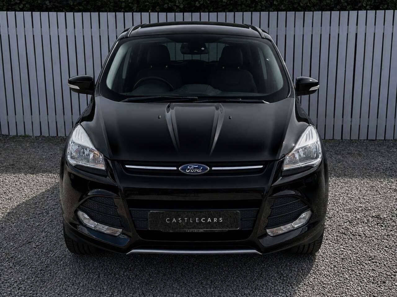 A 2016 FORD KUGA 2.0 TDCi EcoBlue Zetec SUV 5dr Diesel Manual AWD Euro 6 (s/s) (150 ps) A 2016 FORD KUGA 2.0 TDCi EcoBlue Zetec SUV 5dr Diesel Manual AWD Euro 6 (s/s) (150 ps)