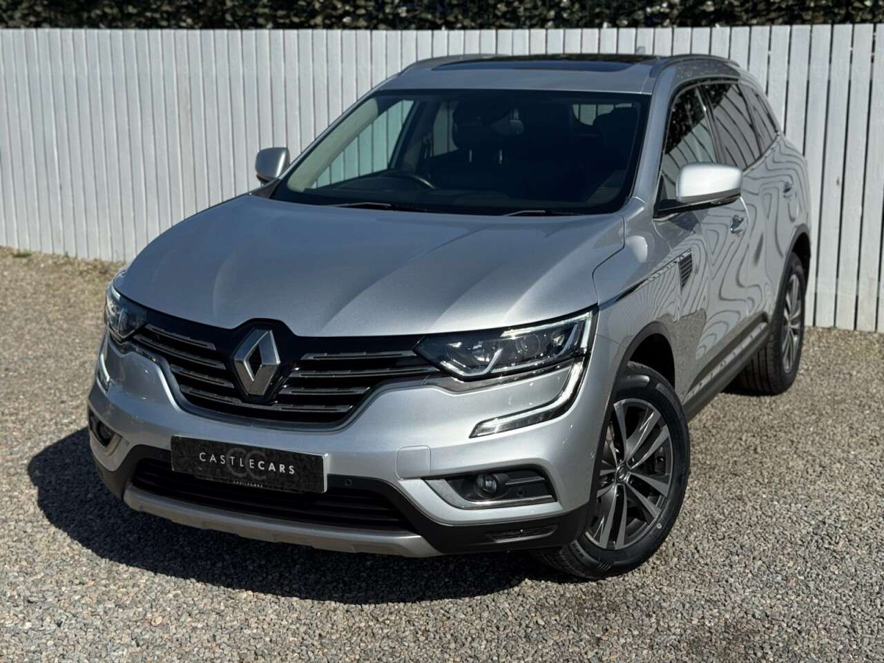A 2018 RENAULT KOLEOS 2.0 dCi Dynamique S Nav SUV 5dr Diesel Manual 4WD Euro 6 (s/s) (175 ps) A 2018 RENAULT KOLEOS 2.0 dCi Dynamique S Nav SUV 5dr Diesel Manual 4WD Euro 6 (s/s) (175 ps)
