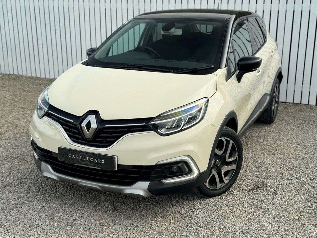 A 2017 RENAULT CAPTUR 0.9 TCe ENERGY Dynamique S Nav SUV 5dr Petrol Manual Euro 6 (s/s) (90 ps) A 2017 RENAULT CAPTUR 0.9 TCe ENERGY Dynamique S Nav SUV 5dr Petrol Manual Euro 6 (s/s) (90 ps)