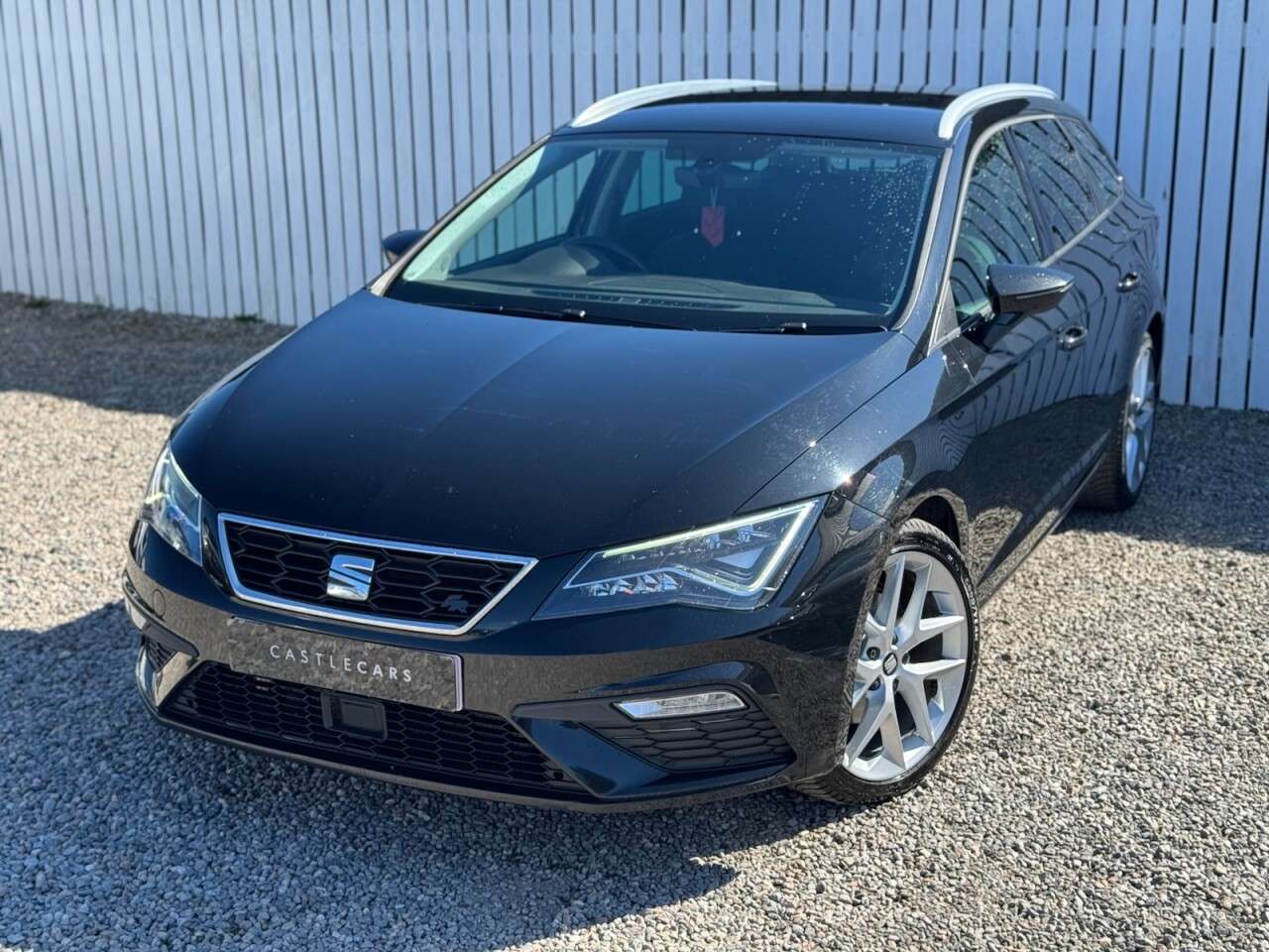 A 2019 SEAT LEON 2.0 TDI FR Technology ST 5dr Diesel Manual Euro 6 (s/s) (150 ps) A 2019 SEAT LEON 2.0 TDI FR Technology ST 5dr Diesel Manual Euro 6 (s/s) (150 ps)