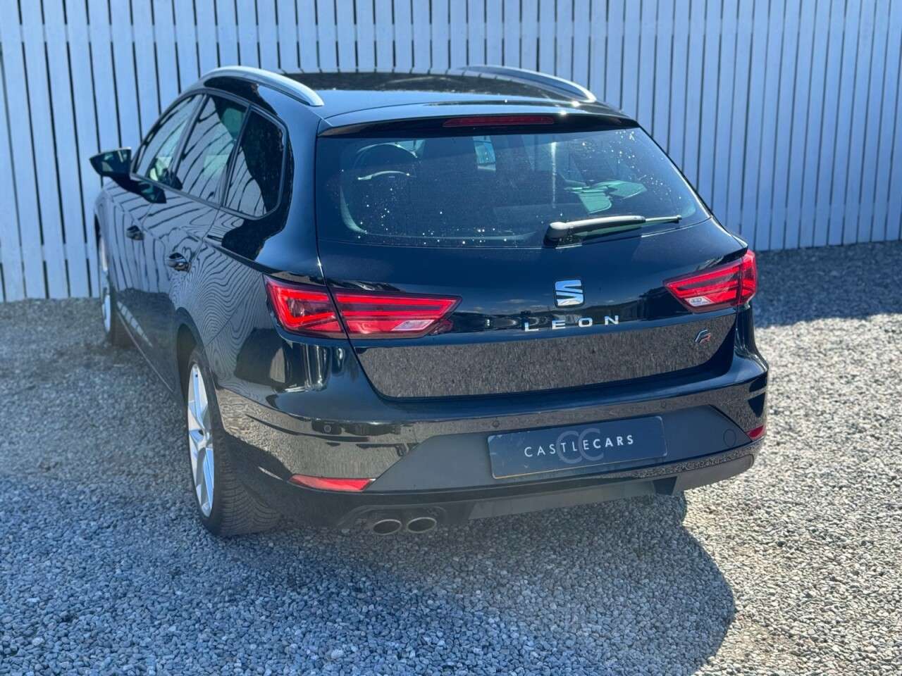 A 2019 SEAT LEON 2.0 TDI FR Technology ST 5dr Diesel Manual Euro 6 (s/s) (150 ps) A 2019 SEAT LEON 2.0 TDI FR Technology ST 5dr Diesel Manual Euro 6 (s/s) (150 ps)