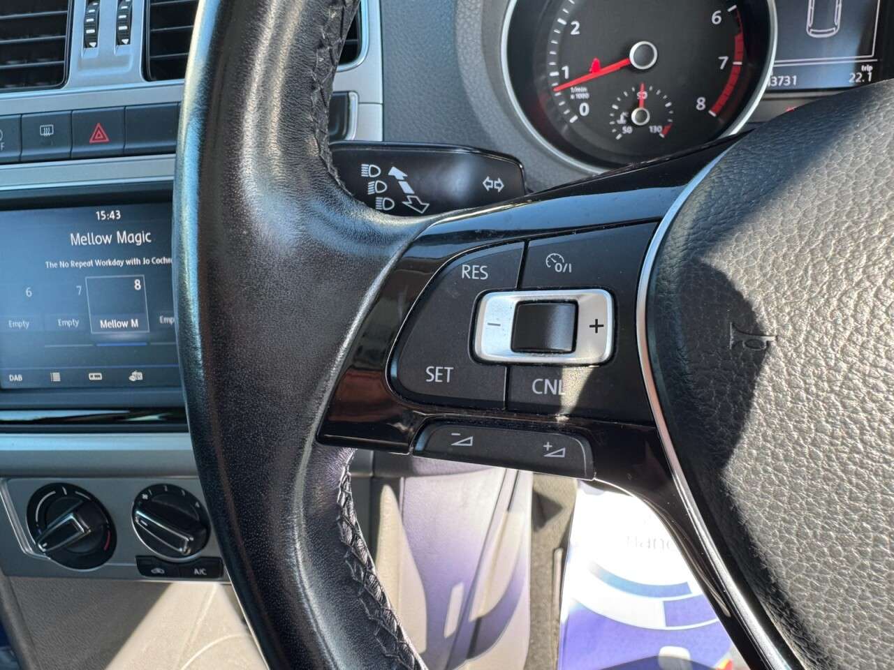 2017 VOLKSWAGEN POLO 2017 VOLKSWAGEN POLO