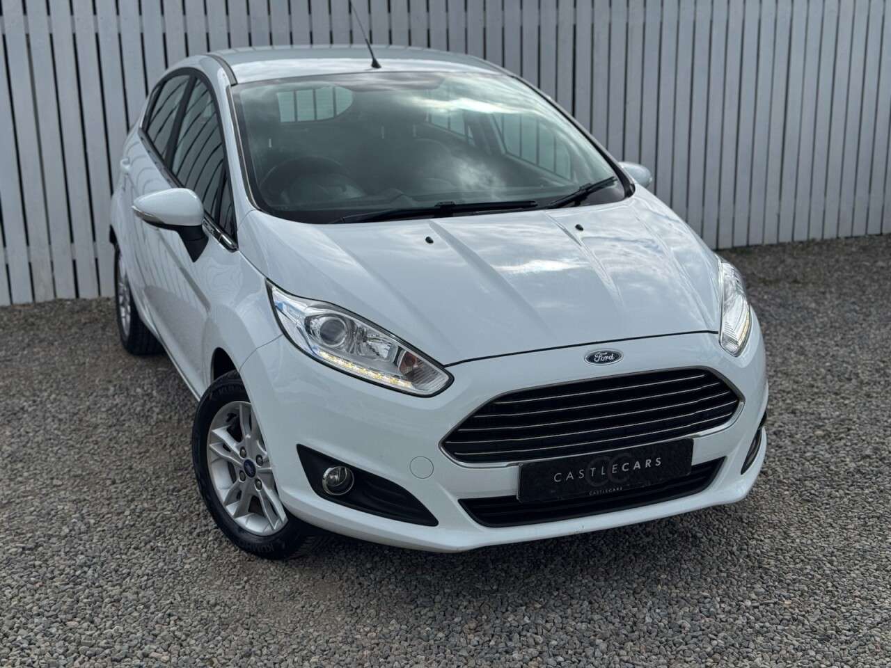 A 2016 FORD FIESTA 1.0T EcoBoost Zetec Hatchback 5dr Petrol Manual Euro 6 (s/s) (100 ps) A 2016 FORD FIESTA 1.0T EcoBoost Zetec Hatchback 5dr Petrol Manual Euro 6 (s/s) (100 ps)