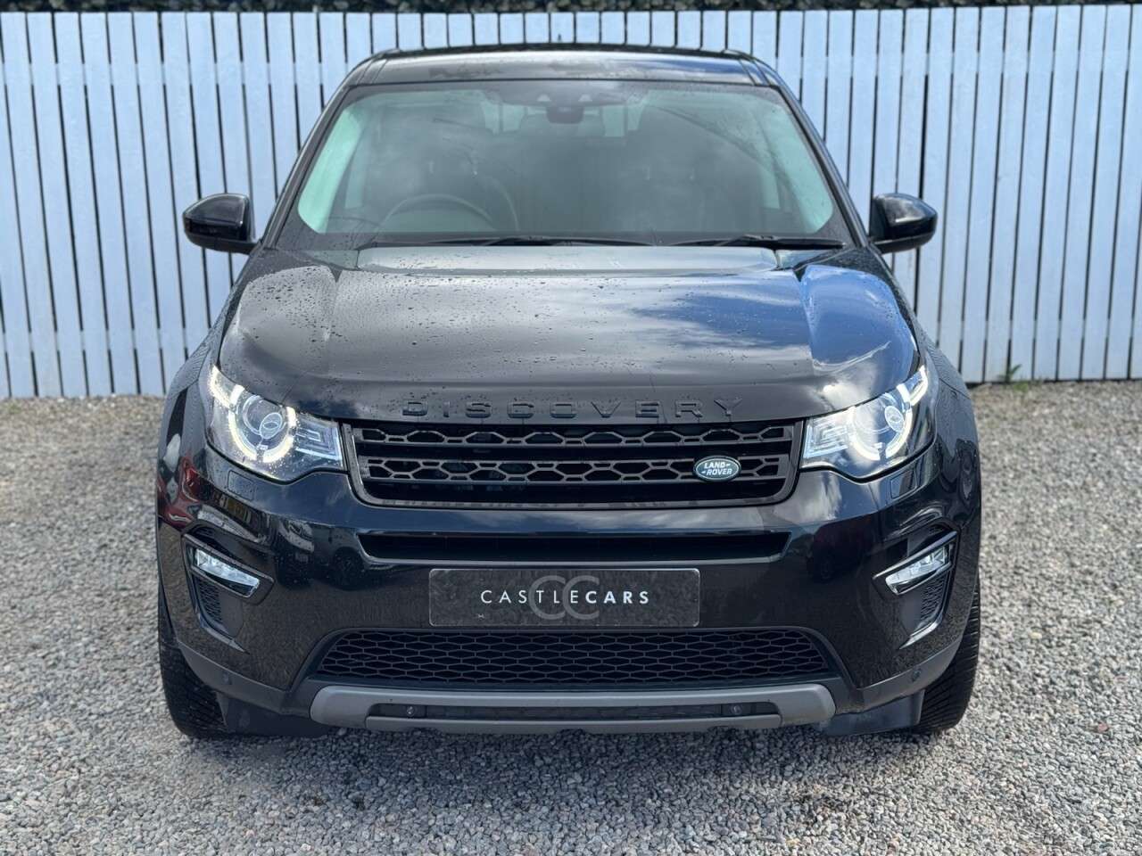A 2017 LAND ROVER DISCOVERY SPORT 2.0 TD4 HSE Black SUV 5dr Diesel Auto 4WD Euro 6 (s/s) (180 ps) A 2017 LAND ROVER DISCOVERY SPORT 2.0 TD4 HSE Black SUV 5dr Diesel Auto 4WD Euro 6 (s/s) (180 ps)