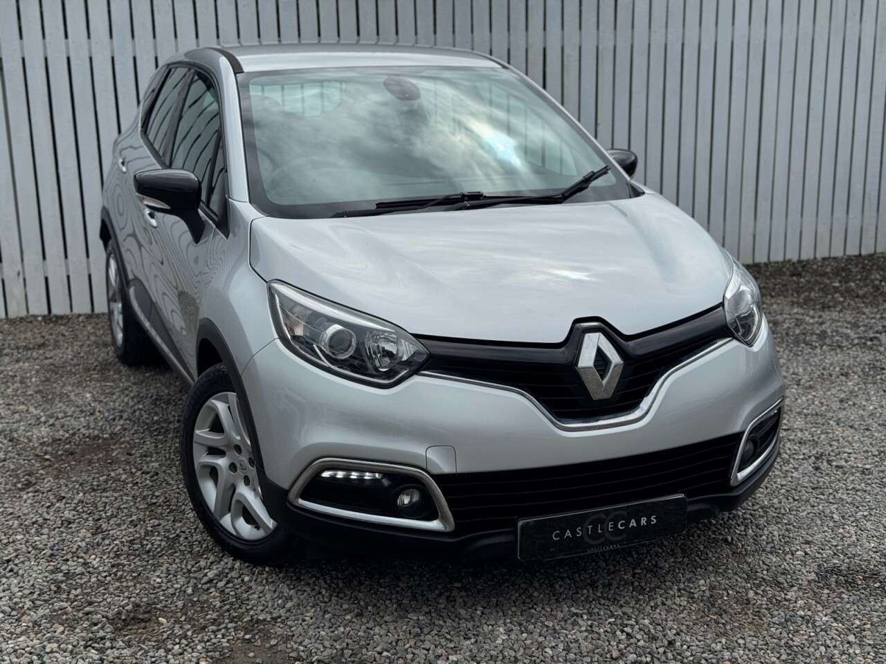 A 2016 RENAULT CAPTUR 1.5 dCi ENERGY Dynamique Nav SUV 5dr Diesel Manual Euro 6 (s/s) (90 ps) A 2016 RENAULT CAPTUR 1.5 dCi ENERGY Dynamique Nav SUV 5dr Diesel Manual Euro 6 (s/s) (90 ps)