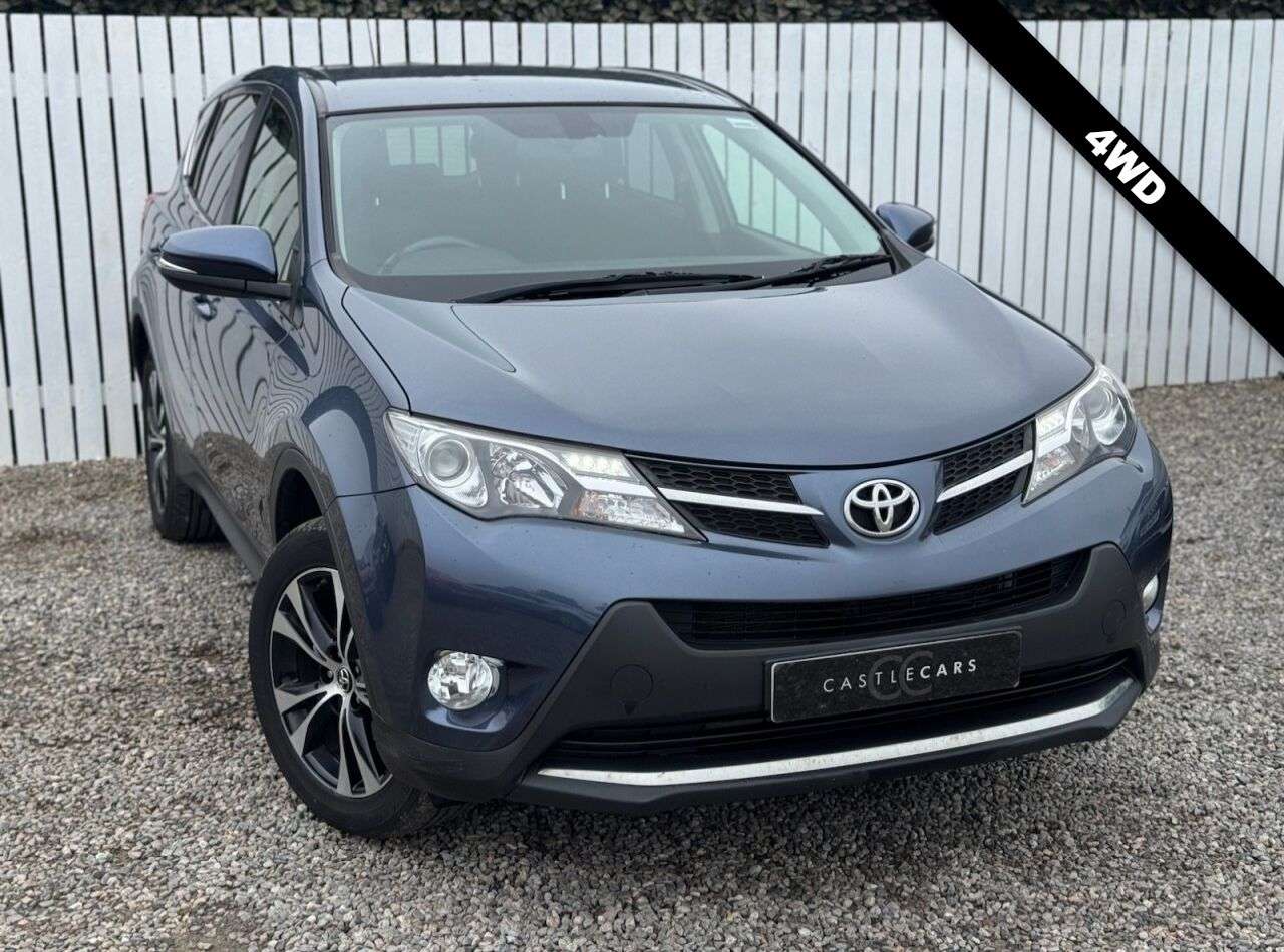 A 2014 TOYOTA RAV4 2.0 D-4D Icon SUV 5dr Diesel Manual 4WD Euro 5 (s/s) (124 ps) A 2014 TOYOTA RAV4 2.0 D-4D Icon SUV 5dr Diesel Manual 4WD Euro 5 (s/s) (124 ps)