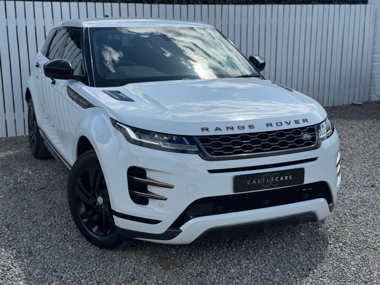 A 2023 LAND ROVER RANGE ROVER EVOQUE 2.0 D165 R-Dynamic S SUV 5dr Diesel Manual FWD Euro 6 (s/s) (163 ps) A 2023 LAND ROVER RANGE ROVER EVOQUE 2.0 D165 R-Dynamic S SUV 5dr Diesel Manual FWD Euro 6 (s/s) (163 ps)
