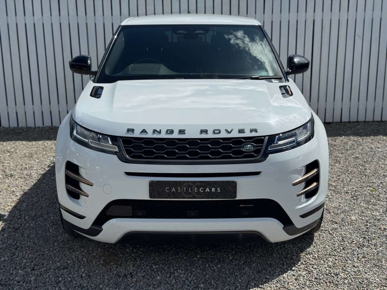 A 2023 LAND ROVER RANGE ROVER EVOQUE 2.0 D165 R-Dynamic S SUV 5dr Diesel Manual FWD Euro 6 (s/s) (163 ps) A 2023 LAND ROVER RANGE ROVER EVOQUE 2.0 D165 R-Dynamic S SUV 5dr Diesel Manual FWD Euro 6 (s/s) (163 ps)