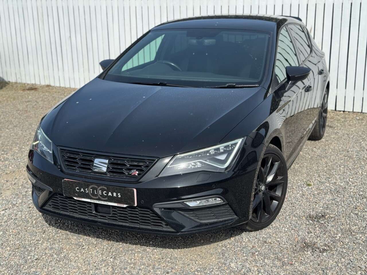 A 2020 SEAT LEON 1.5 TSI EVO FR Black Edition Hatchback 5dr Petrol Manual Euro 6 (s/s) (150 A 2020 SEAT LEON 1.5 TSI EVO FR Black Edition Hatchback 5dr Petrol Manual Euro 6 (s/s) (150