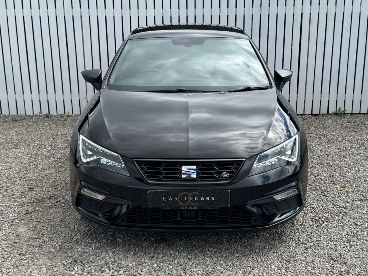 A 2020 SEAT LEON 1.5 TSI EVO FR Black Edition Hatchback 5dr Petrol Manual Euro 6 (s/s) (150 A 2020 SEAT LEON 1.5 TSI EVO FR Black Edition Hatchback 5dr Petrol Manual Euro 6 (s/s) (150