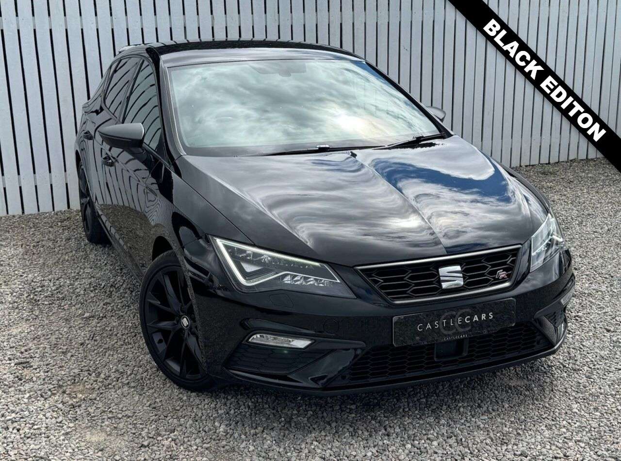 A 2020 SEAT LEON 1.5 TSI EVO FR Black Edition Hatchback 5dr Petrol Manual Euro 6 (s/s) (150 A 2020 SEAT LEON 1.5 TSI EVO FR Black Edition Hatchback 5dr Petrol Manual Euro 6 (s/s) (150