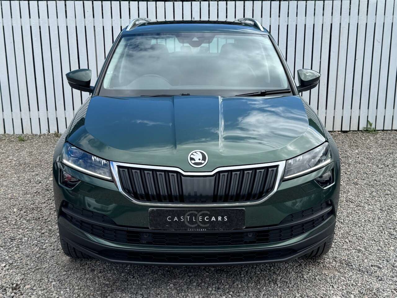 A 2019 SKODA KAROQ 2.0 TDI Edition SUV 5dr Diesel DSG 4WD Euro 6 (s/s) (150 ps) A 2019 SKODA KAROQ 2.0 TDI Edition SUV 5dr Diesel DSG 4WD Euro 6 (s/s) (150 ps)