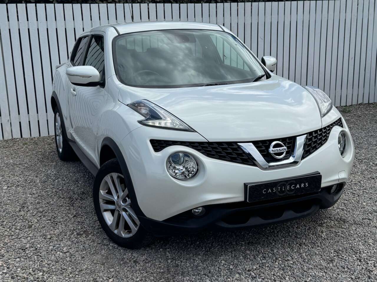 A 2016 NISSAN JUKE 1.5 dCi N-Connecta SUV 5dr Diesel Manual Euro 6 (s/s) (110 ps) A 2016 NISSAN JUKE 1.5 dCi N-Connecta SUV 5dr Diesel Manual Euro 6 (s/s) (110 ps)