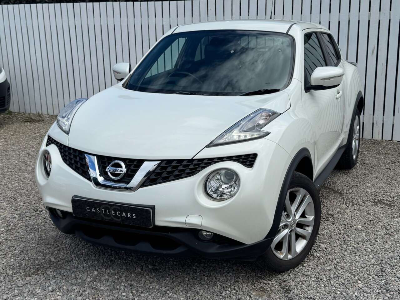 A 2016 NISSAN JUKE 1.5 dCi N-Connecta SUV 5dr Diesel Manual Euro 6 (s/s) (110 ps) A 2016 NISSAN JUKE 1.5 dCi N-Connecta SUV 5dr Diesel Manual Euro 6 (s/s) (110 ps)