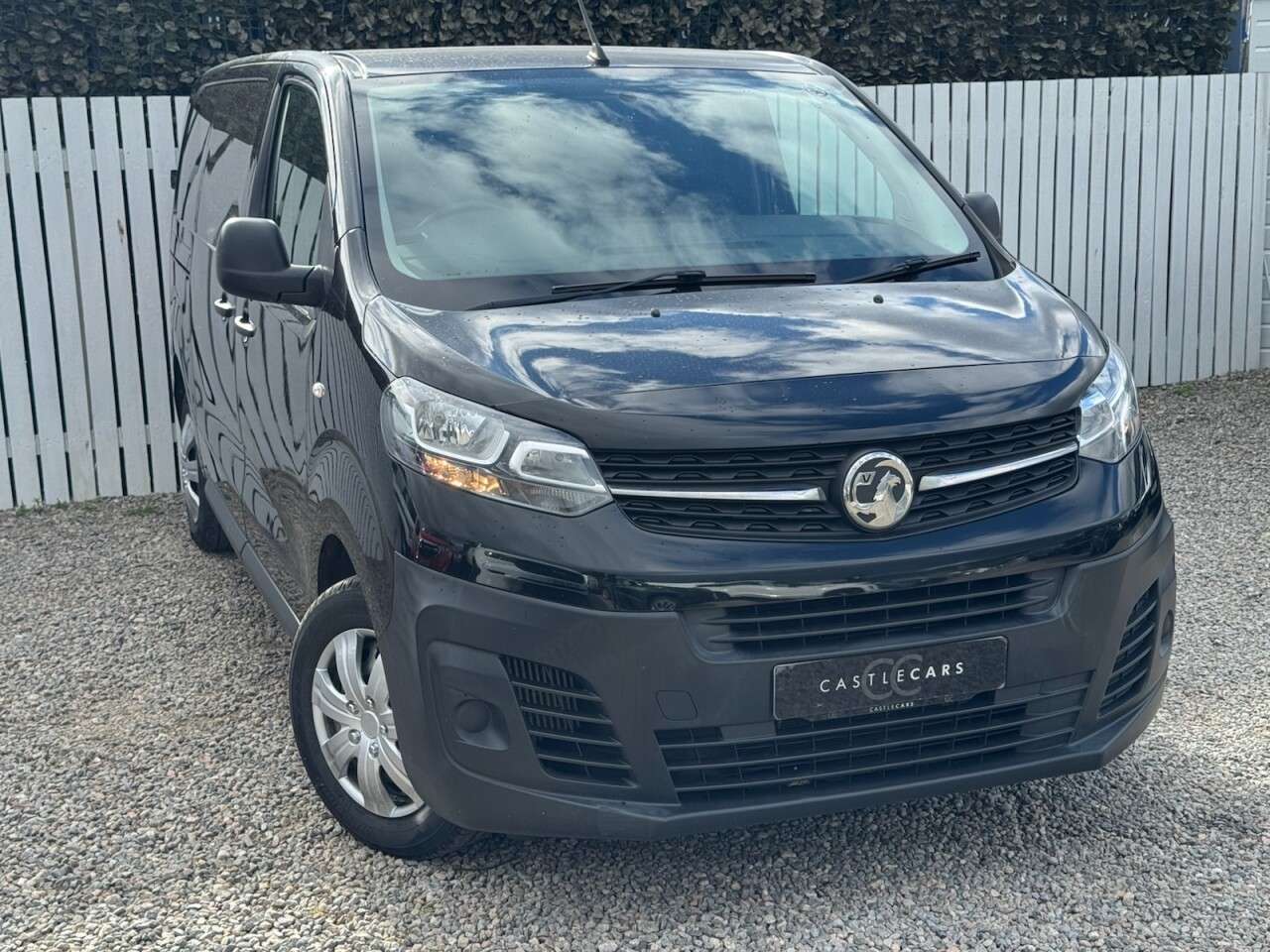 A 2020 VAUXHALL VIVARO 1.5 Turbo D 2900 Edition Panel Van 5dr Diesel Manual L1 H1 Euro 6 (s/s) (10 A 2020 VAUXHALL VIVARO 1.5 Turbo D 2900 Edition Panel Van 5dr Diesel Manual L1 H1 Euro 6 (s/s) (10