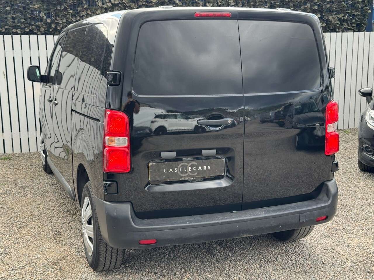 A 2020 VAUXHALL VIVARO 1.5 Turbo D 2900 Edition Panel Van 5dr Diesel Manual L1 H1 Euro 6 (s/s) (10 A 2020 VAUXHALL VIVARO 1.5 Turbo D 2900 Edition Panel Van 5dr Diesel Manual L1 H1 Euro 6 (s/s) (10