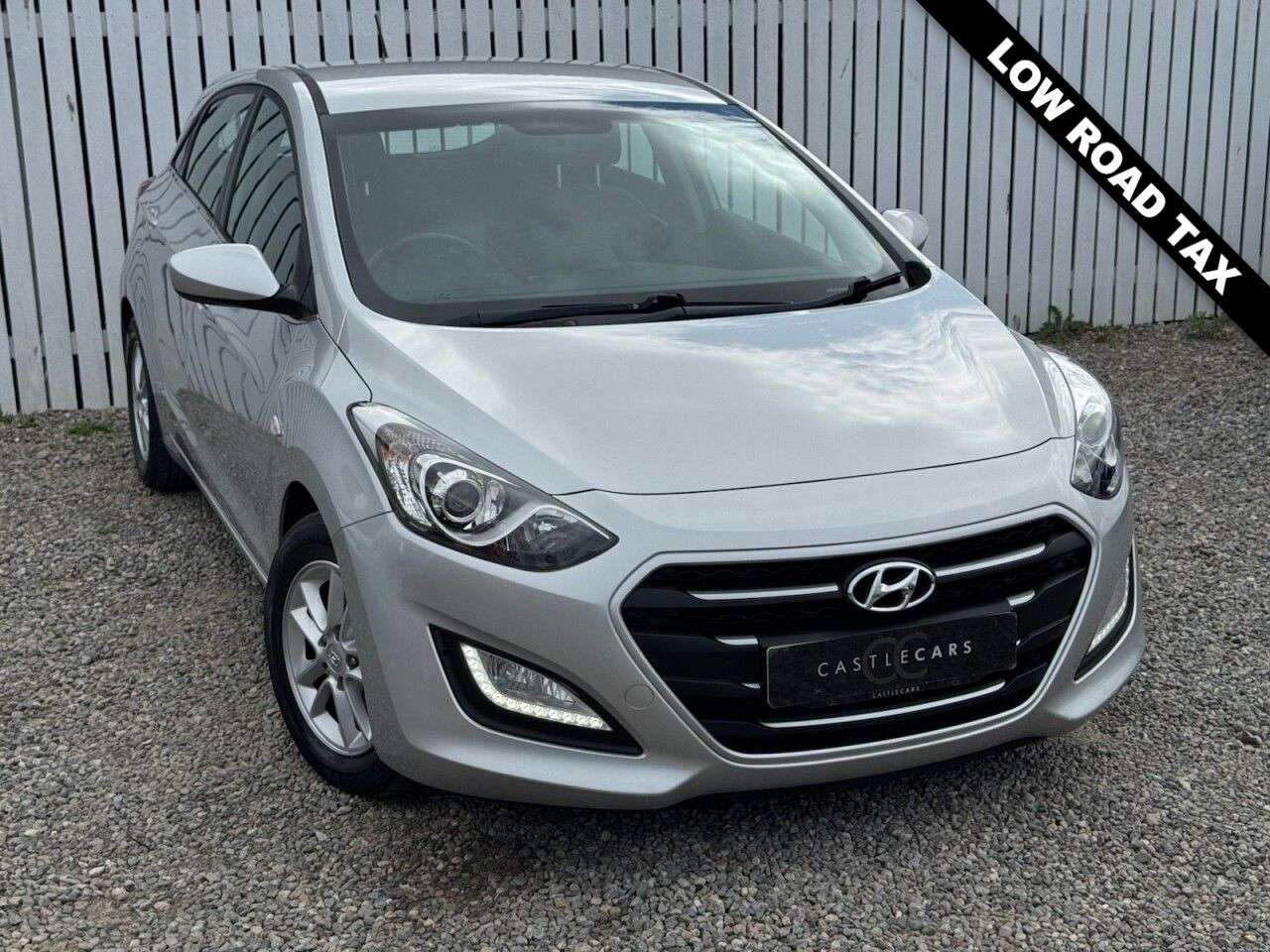 A 2016 HYUNDAI I30 1.6 CRDi Blue Drive SE Hatchback 5dr Diesel Manual Euro 6 (s/s) (110 ps) A 2016 HYUNDAI I30 1.6 CRDi Blue Drive SE Hatchback 5dr Diesel Manual Euro 6 (s/s) (110 ps)