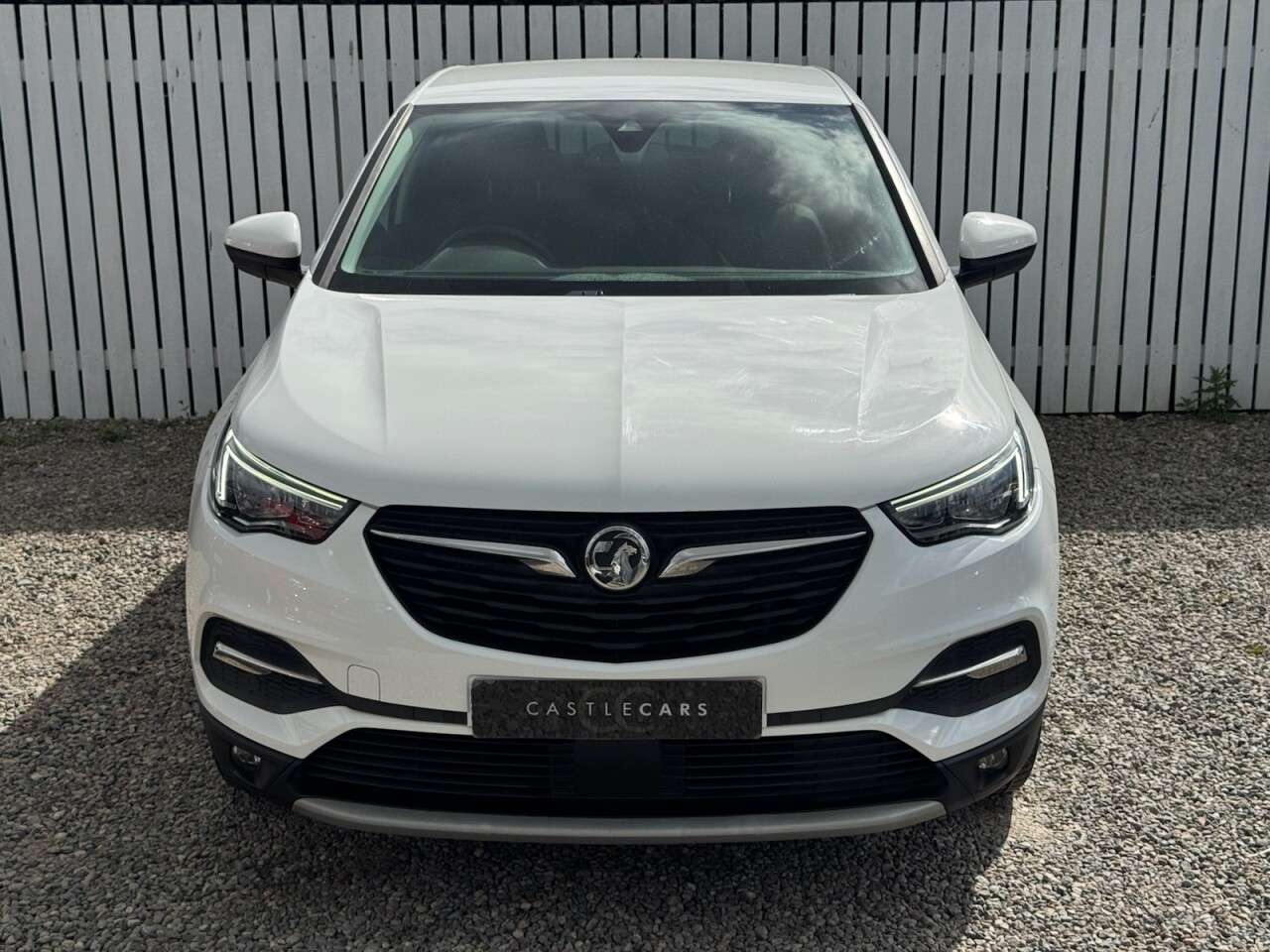 A 2018 VAUXHALL GRANDLAND X 1.2 Turbo Sport Nav SUV 5dr Petrol Manual Euro 6 (s/s) (130 ps) A 2018 VAUXHALL GRANDLAND X 1.2 Turbo Sport Nav SUV 5dr Petrol Manual Euro 6 (s/s) (130 ps)