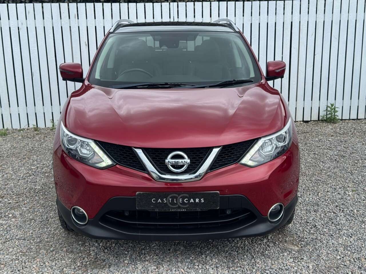 A 2017 NISSAN QASHQAI 1.5 dCi Tekna SUV 5dr Diesel Manual 2WD Euro 6 (s/s) (110 ps) A 2017 NISSAN QASHQAI 1.5 dCi Tekna SUV 5dr Diesel Manual 2WD Euro 6 (s/s) (110 ps)