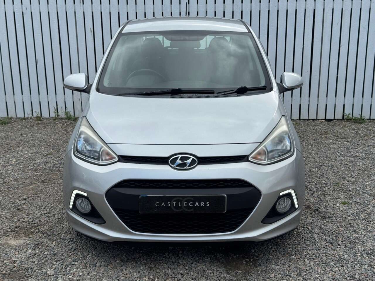 A 2014 HYUNDAI I10 1.2 Premium Hatchback 5dr Petrol Manual Euro 5 (87 ps) A 2014 HYUNDAI I10 1.2 Premium Hatchback 5dr Petrol Manual Euro 5 (87 ps)