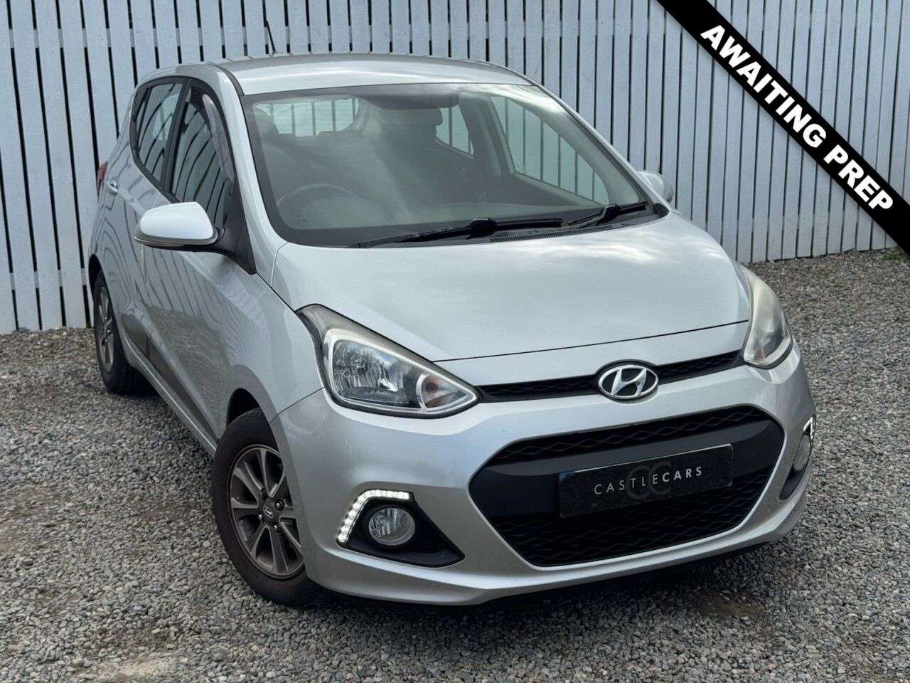 A 2014 HYUNDAI I10 1.2 Premium Hatchback 5dr Petrol Manual Euro 5 (87 ps) A 2014 HYUNDAI I10 1.2 Premium Hatchback 5dr Petrol Manual Euro 5 (87 ps)
