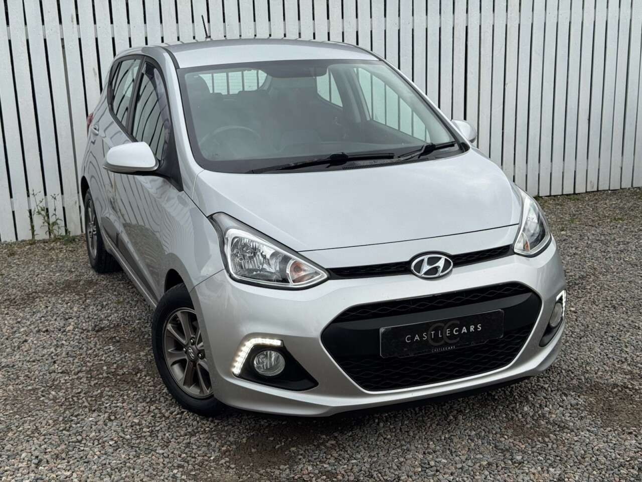 A 2014 HYUNDAI I10 1.2 Premium Hatchback 5dr Petrol Manual Euro 5 (87 ps) A 2014 HYUNDAI I10 1.2 Premium Hatchback 5dr Petrol Manual Euro 5 (87 ps)