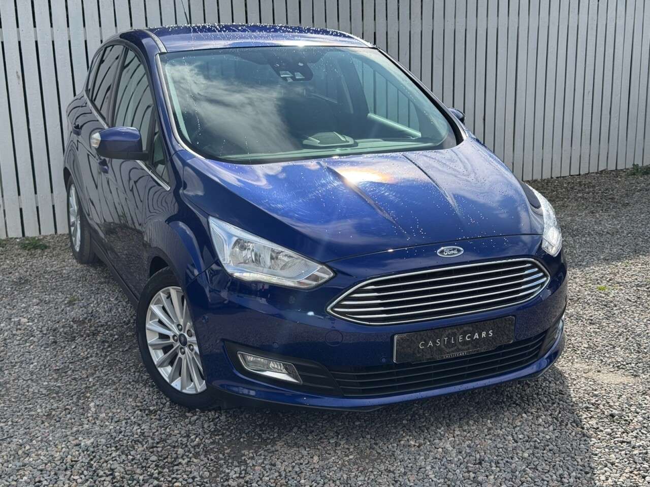A 2016 FORD C-MAX 1.5 TDCi Titanium MPV 5dr Diesel Manual Euro 6 (s/s) (120 ps) A 2016 FORD C-MAX 1.5 TDCi Titanium MPV 5dr Diesel Manual Euro 6 (s/s) (120 ps)