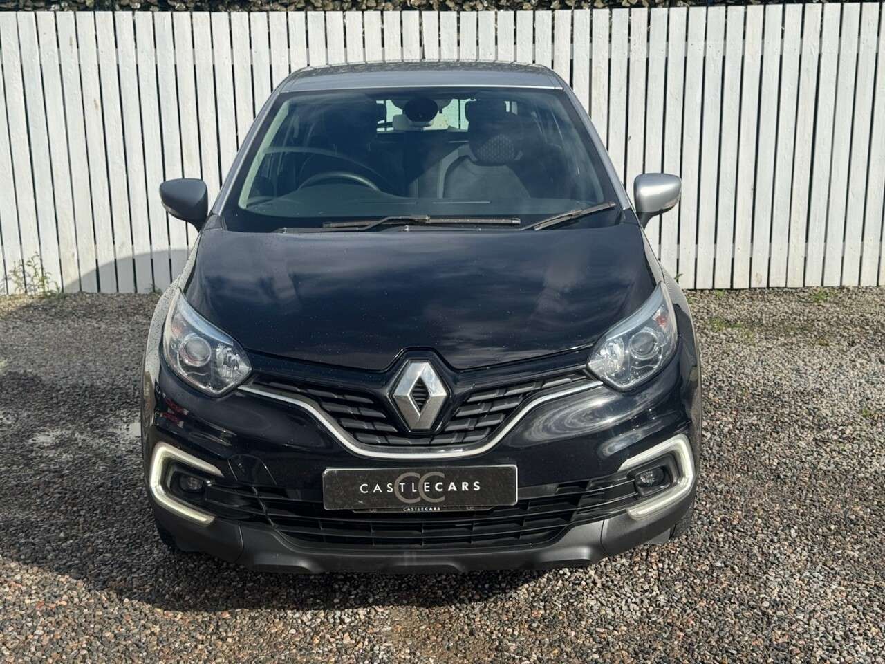 A 2017 RENAULT CAPTUR 1.5 dCi ENERGY Dynamique Nav SUV 5dr Diesel Manual Euro 6 (s/s) (90 ps) A 2017 RENAULT CAPTUR 1.5 dCi ENERGY Dynamique Nav SUV 5dr Diesel Manual Euro 6 (s/s) (90 ps)