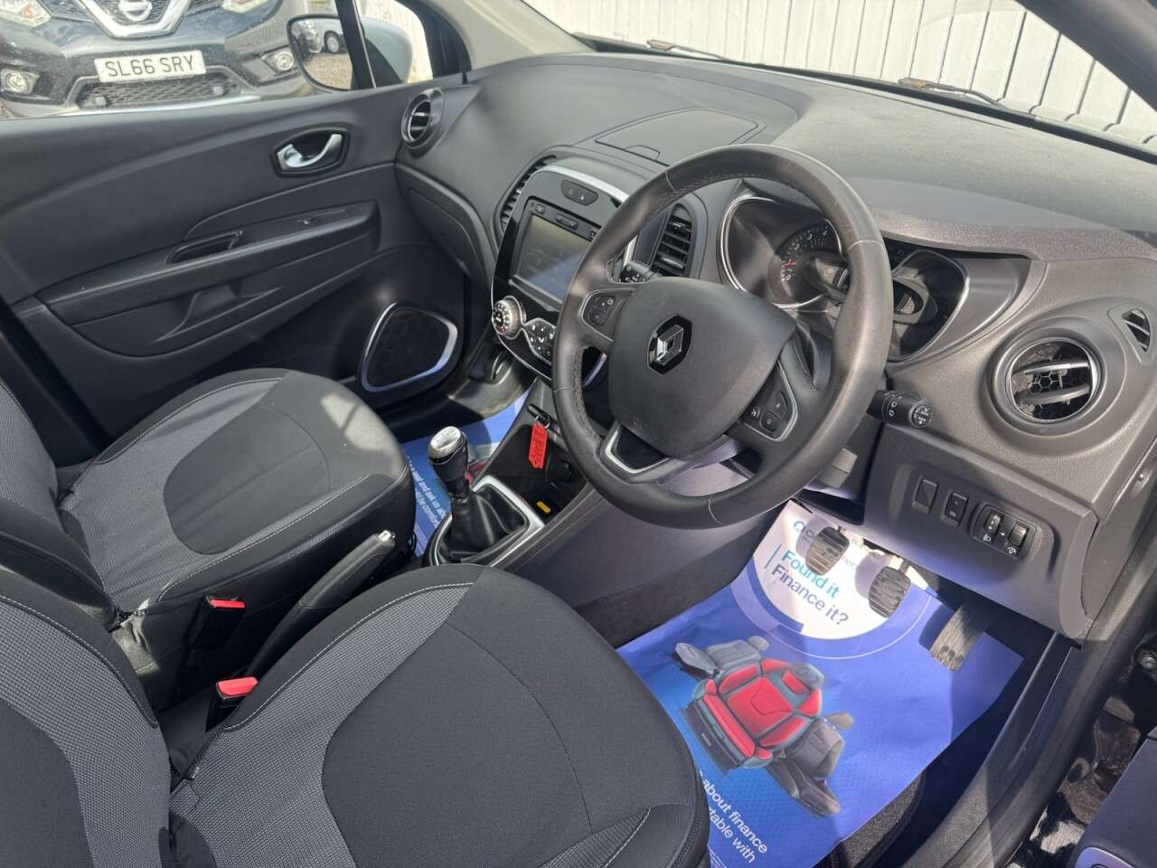 2017 RENAULT CAPTUR 2017 RENAULT CAPTUR
