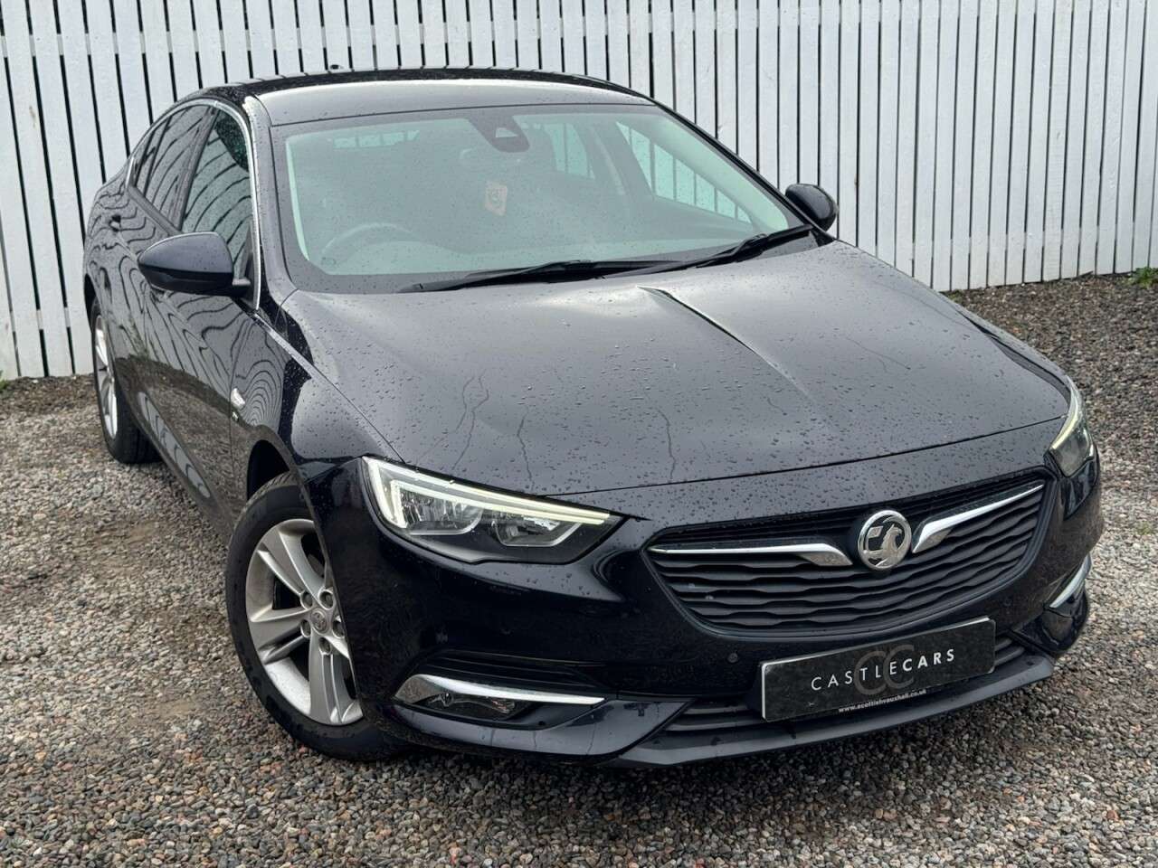 A 2017 VAUXHALL INSIGNIA 2.0 Turbo D BlueInjection SRi Nav Grand Sport 5dr Diesel Manual Euro 6 (s/s A 2017 VAUXHALL INSIGNIA 2.0 Turbo D BlueInjection SRi Nav Grand Sport 5dr Diesel Manual Euro 6 (s/s